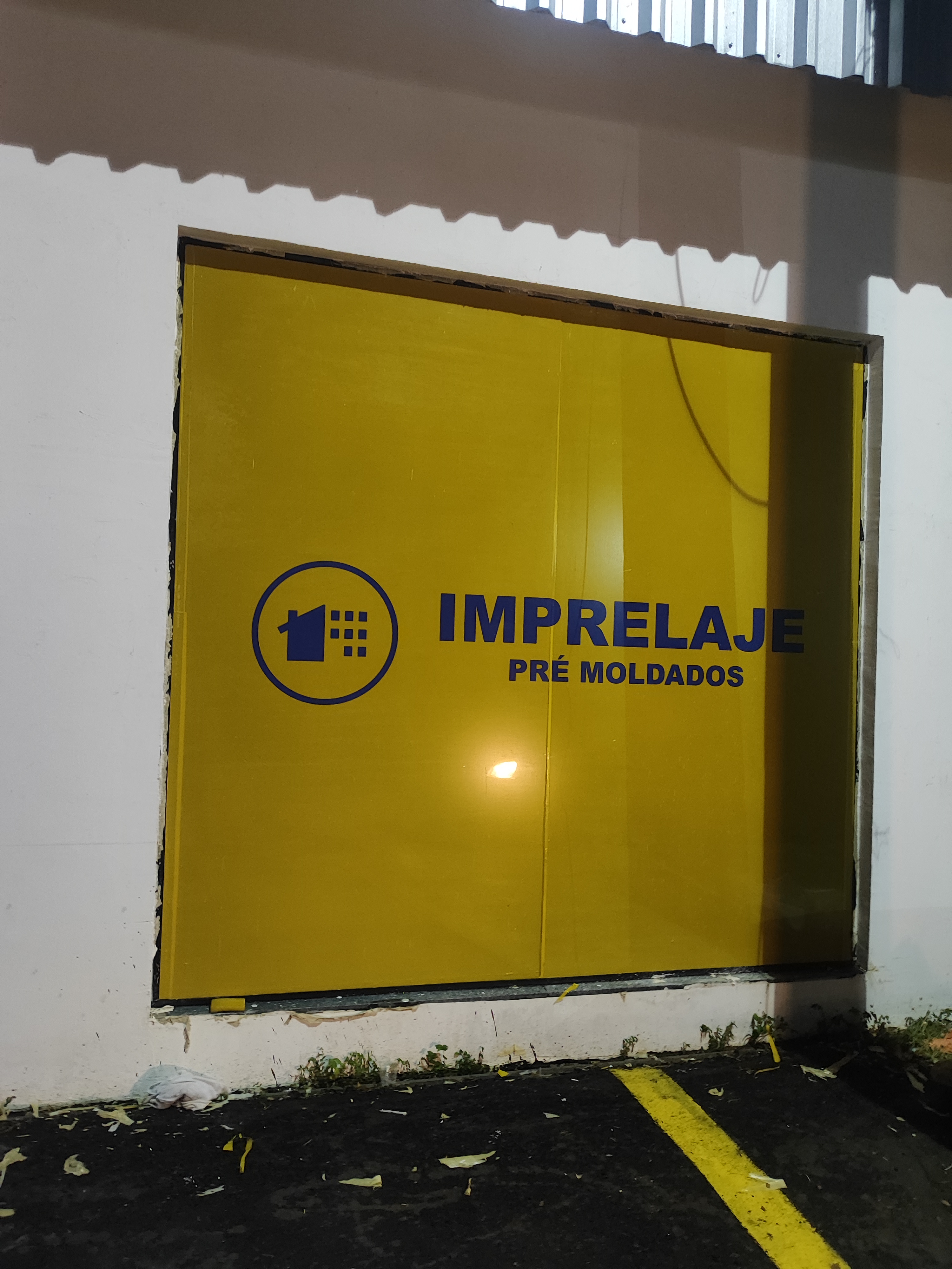 Imprelaje - Adesivo de portão industrial