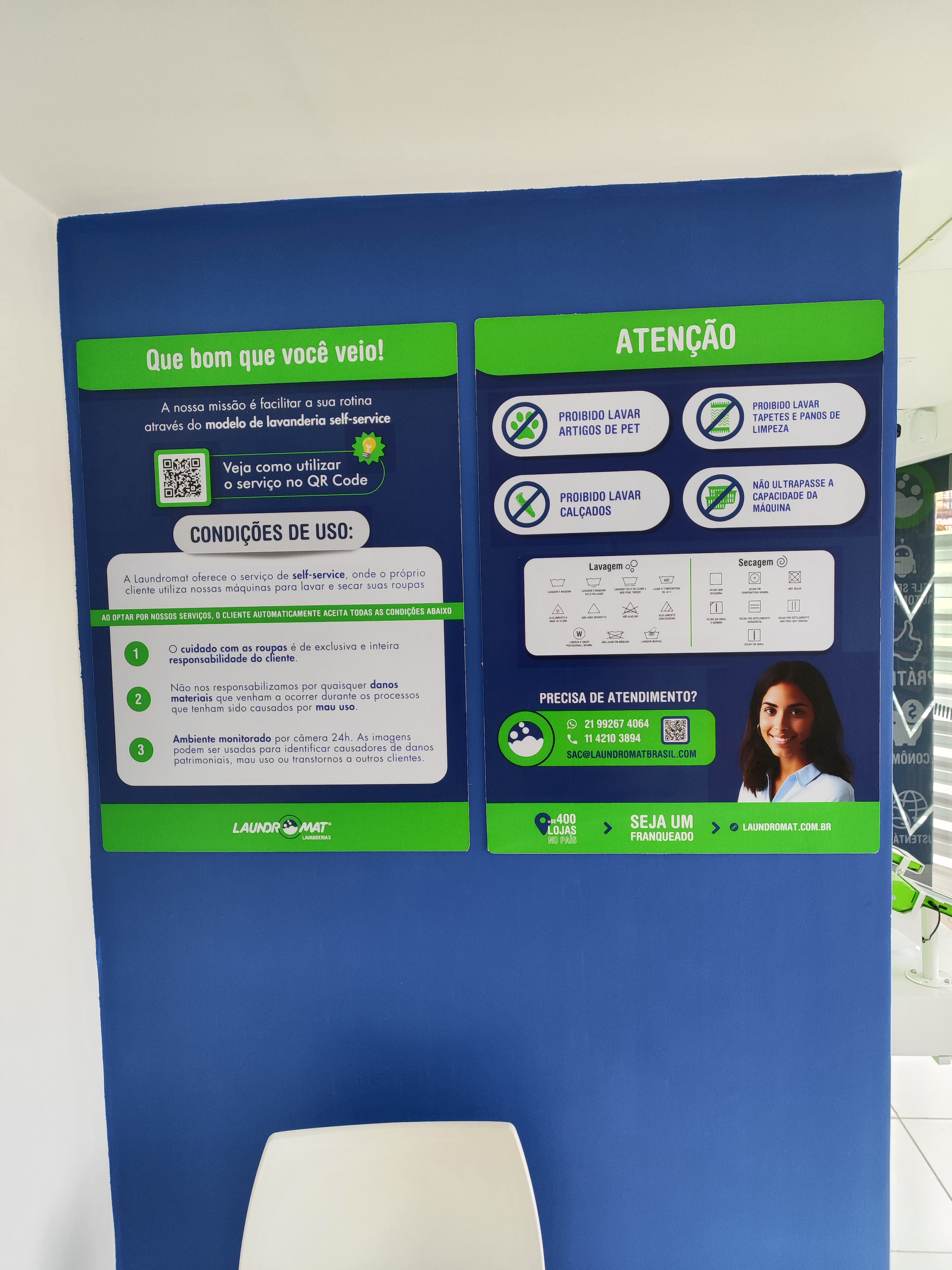 Laundromat - Painel informativo de parede